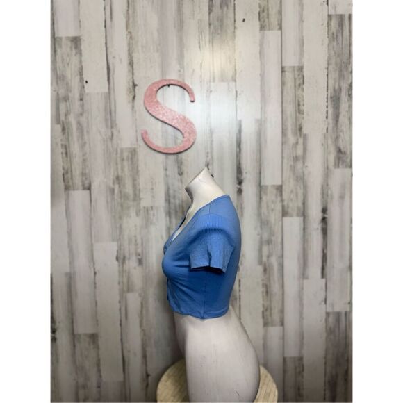 Blue crop top size small - Picture 2 of 5